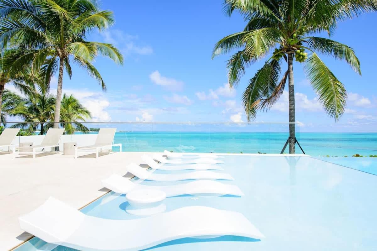 Cable With Ocean Views Apartment Nassau
