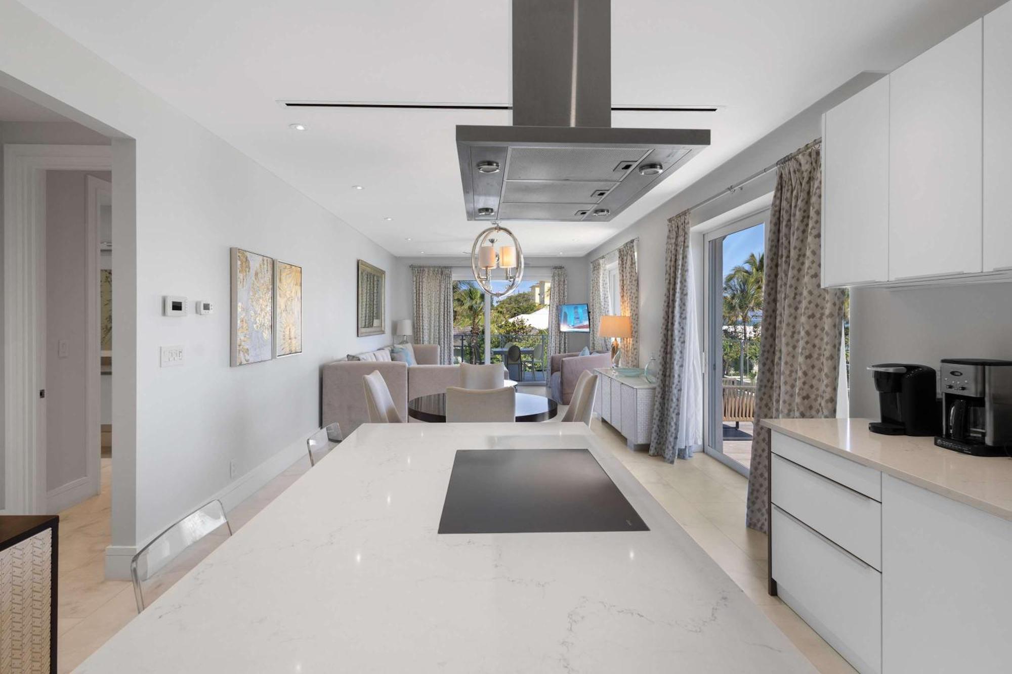 Cable With Ocean Views * Nassau