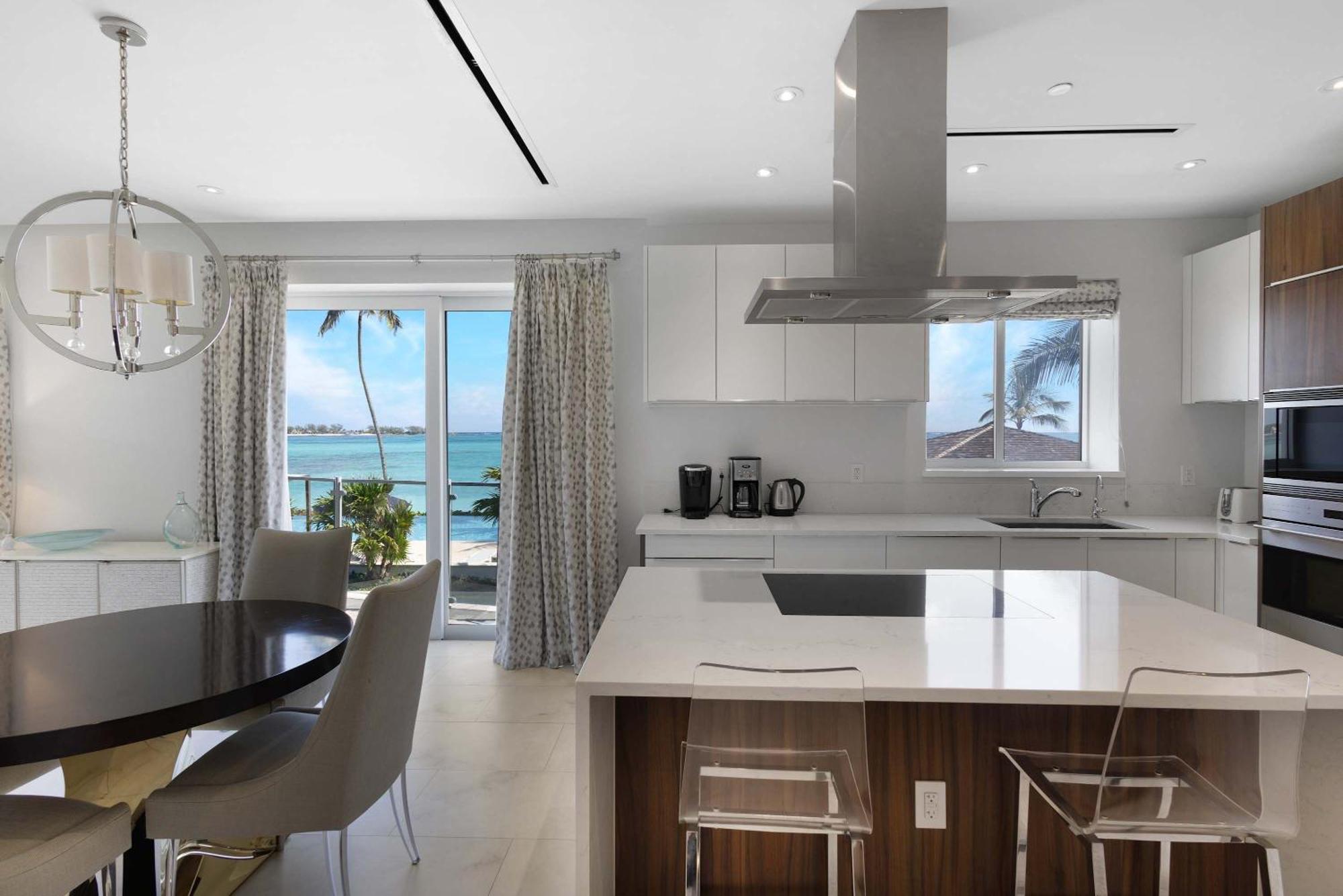 Cable With Ocean Views Apartment